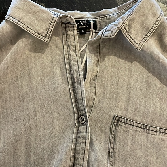 NWT Top by Velvet Heart - Picture 7 of 7